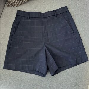 Uniqlo Women's Black Checkered Shorts